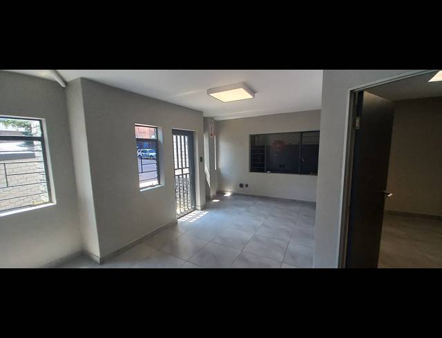 255M² MINI FACTORY TO LET IN STRIJDOMPARK